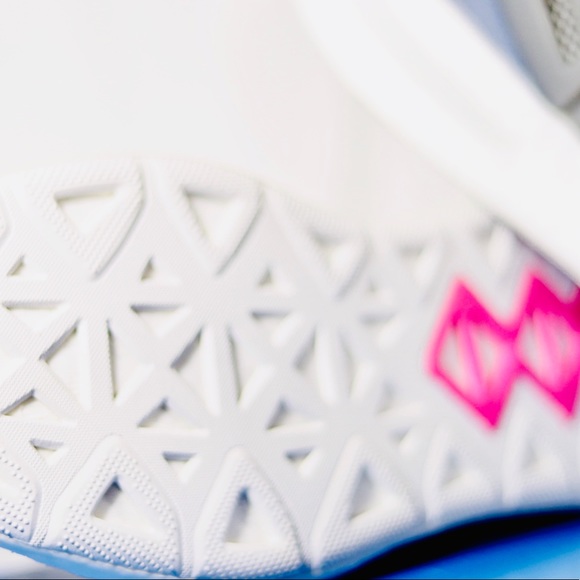 Adidas Arkyn BRAND NEW - Picture 2 of 3